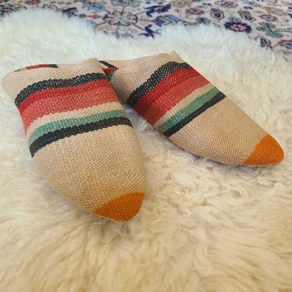 NWT Upcycled Moroccan Rug Slippers Size L [Womens 8.5-9.5] - Picture 7 of 9
